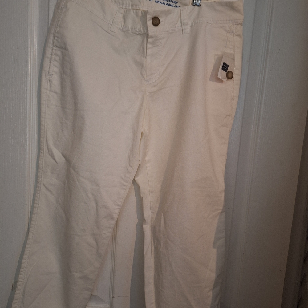 NWT Gap Vintage Rolled Crop Pants  Size 6 White